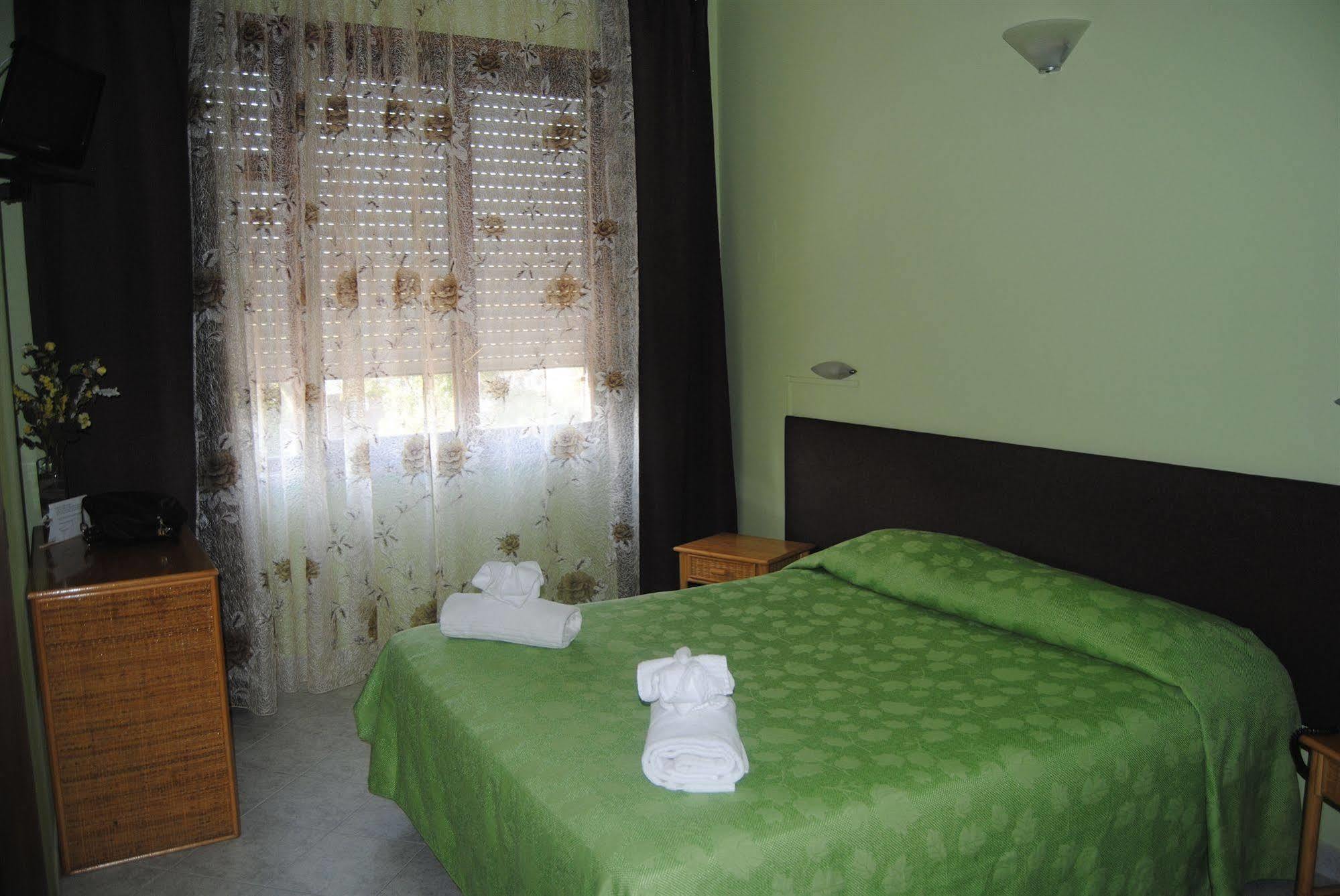 Borghetto Hotel Santa Marinella Exteriör bild