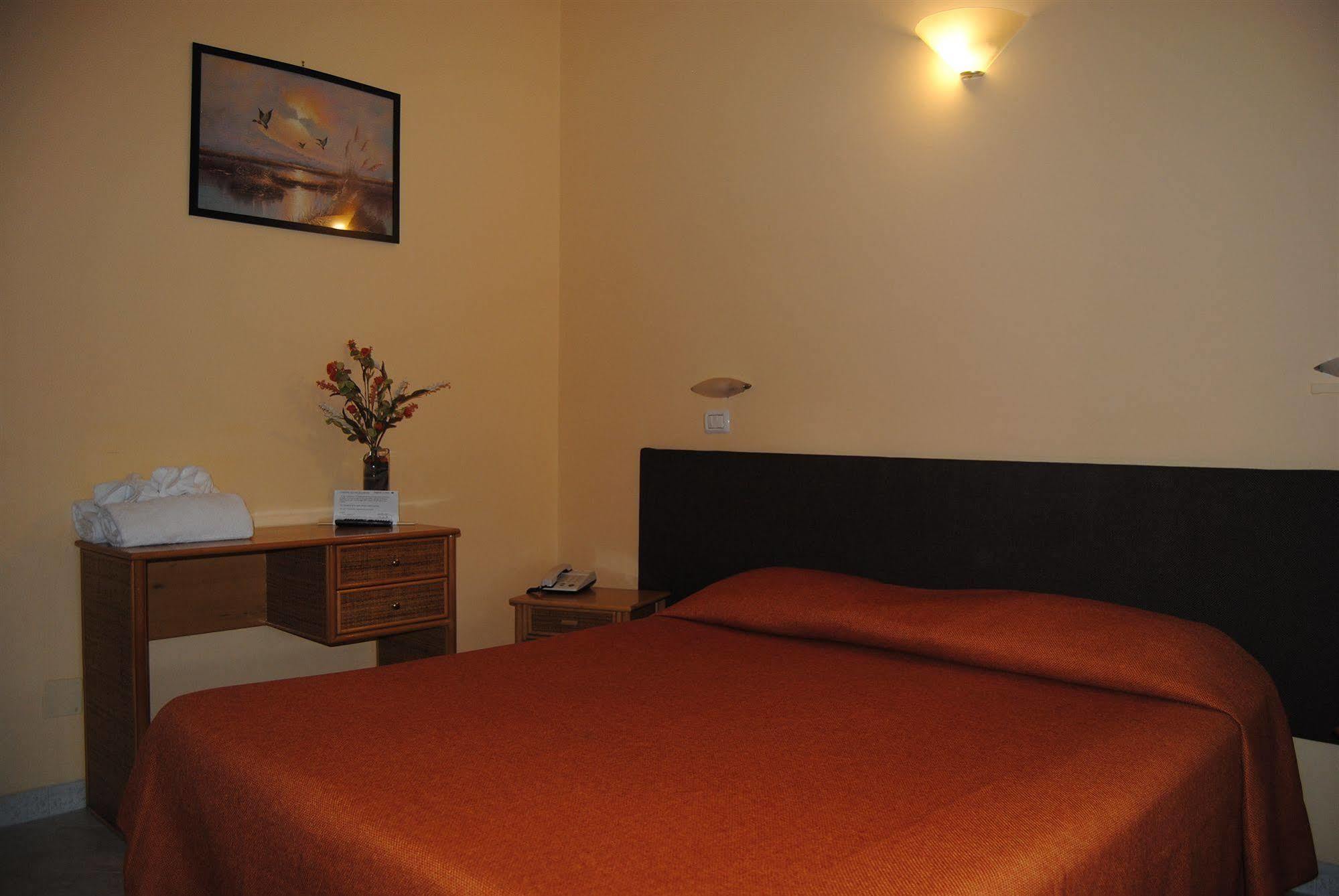Borghetto Hotel Santa Marinella Exteriör bild